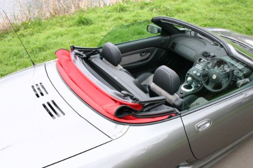 Picture of MGF Sportster Glass Window (H656E)