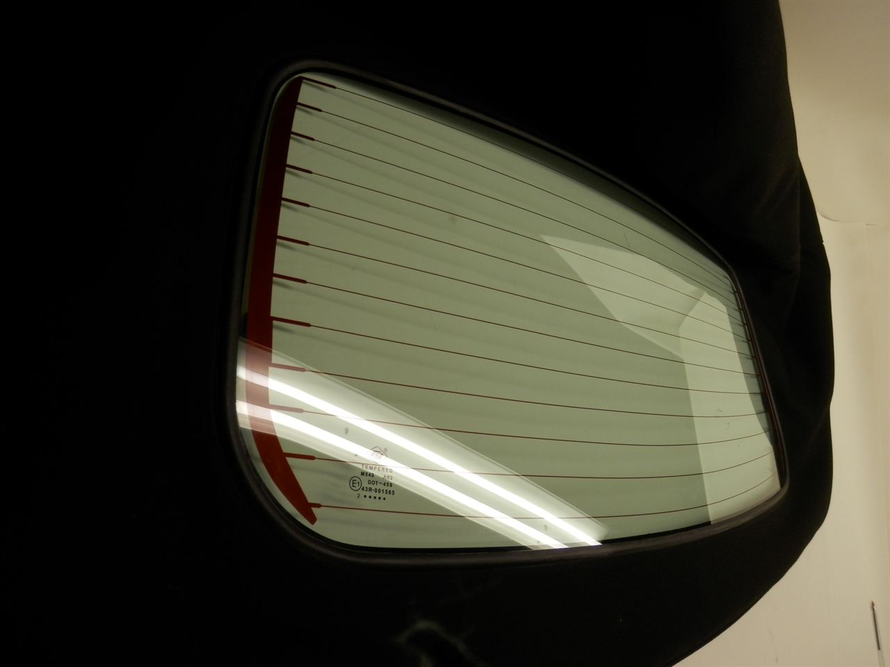 Astra Glass Window (H703)