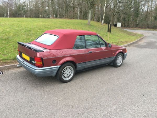 Show details for Escort MK 3 & 4 Hood (H300) Picture of Escort MK 3 & 4 Hood (H300)