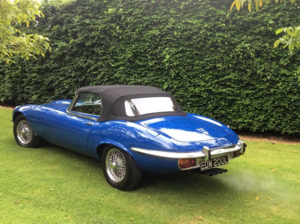 Show details for E-type S3 V12 Hood (H408) Picture of E-type S3 V12 Hood (H408)