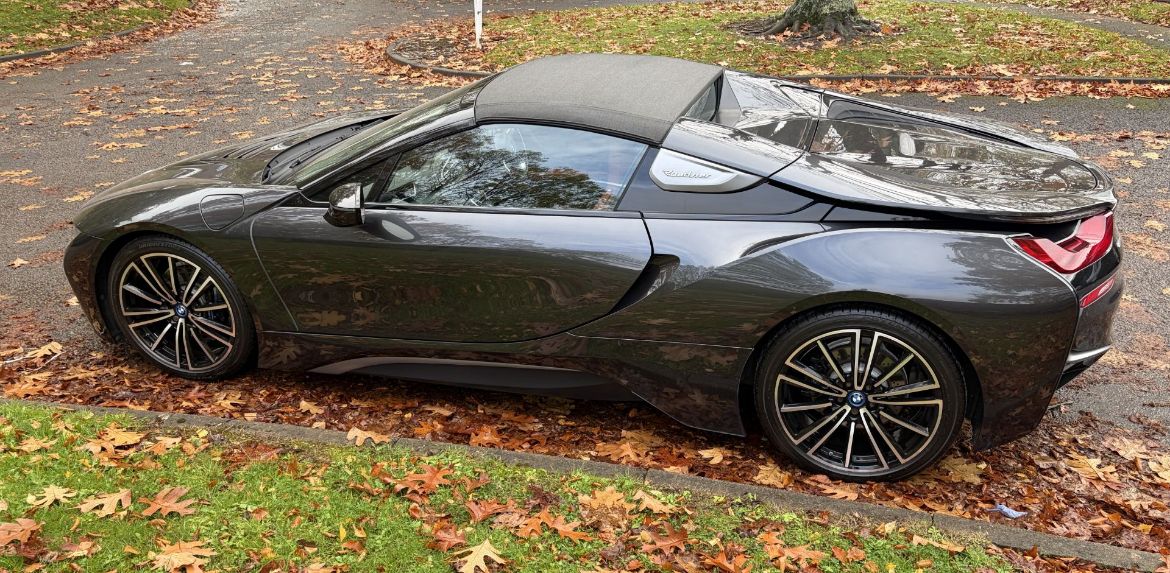 Picture of BMW i8 Hood